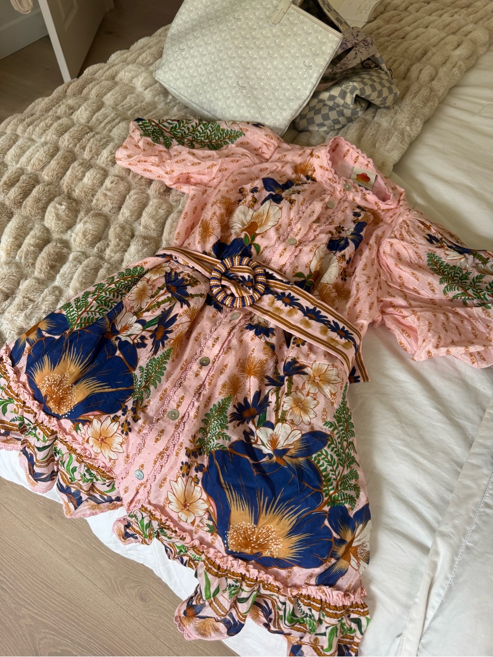 FARM RIO DREAM GARDEN MEDIUM PINK MINU DRESS WITH BELT